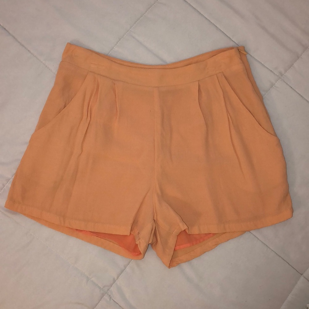 HIGH WAISTED FLOWY SHORTS